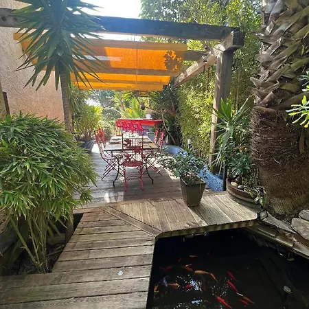 Villa La Bali: Beachfront Oasis With Cascading Pool *
